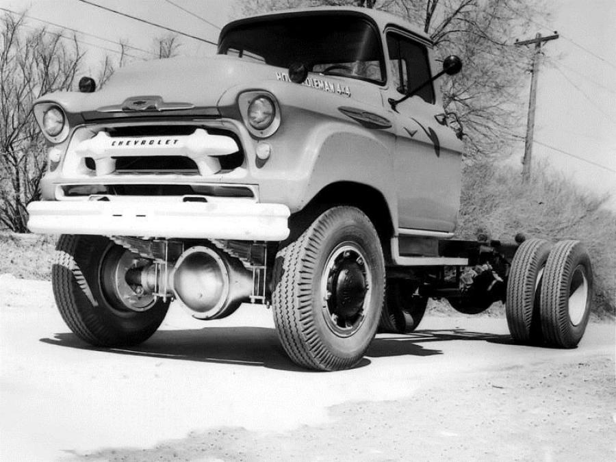  Chevrolet 4100 4x4 Chassis Cab by Coleman 1956 года  (фото 1 из 1)